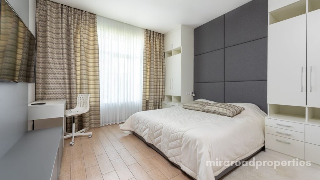 3BHK flat for rent near Mira Road with parking