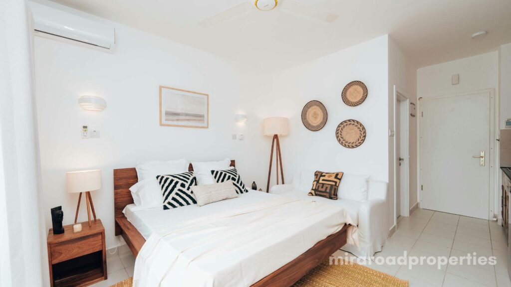3BHK luxury apartments for sale near metro station in Mira Road