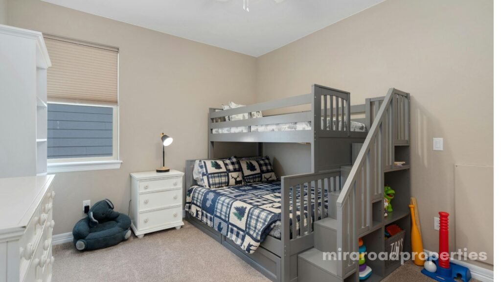 Cheap 2BHK resale flats apartment for rent in Mira Road Western Express Highway