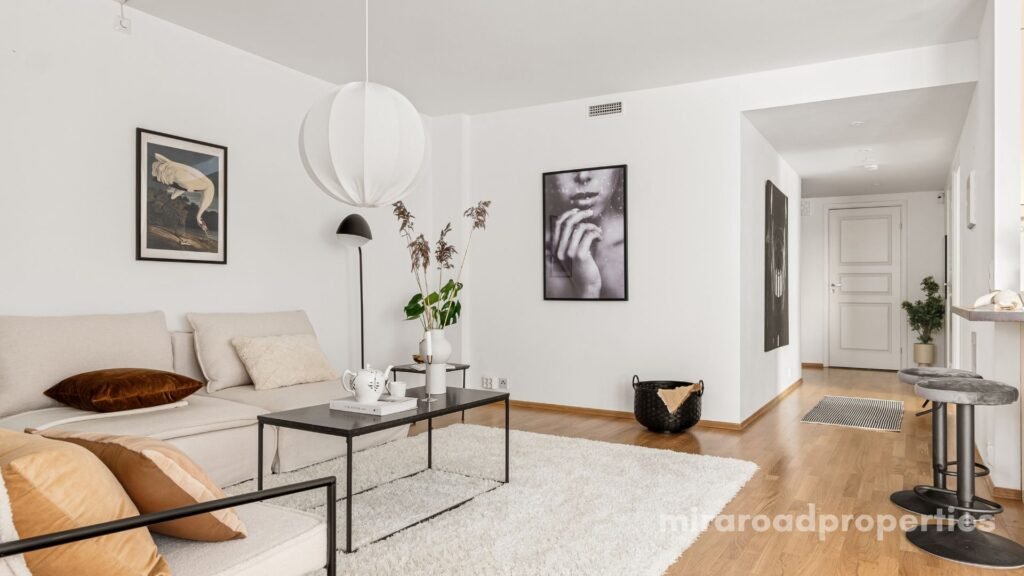 Semi-furnished 3BHK flat for rent in Mira Road with parking