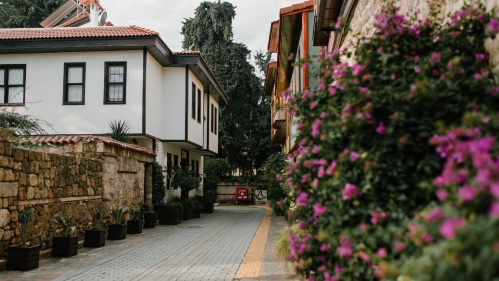 Best Societies Near Mira Road Station with Parking