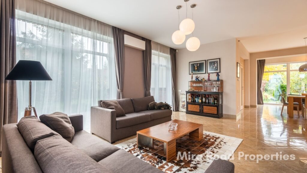 High-rise Flats near for rent Western Express Highway Mira Road for rent