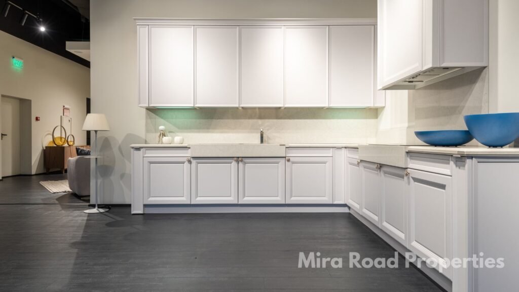 Semi-furnished Showrooms for rent in Mira Road main road