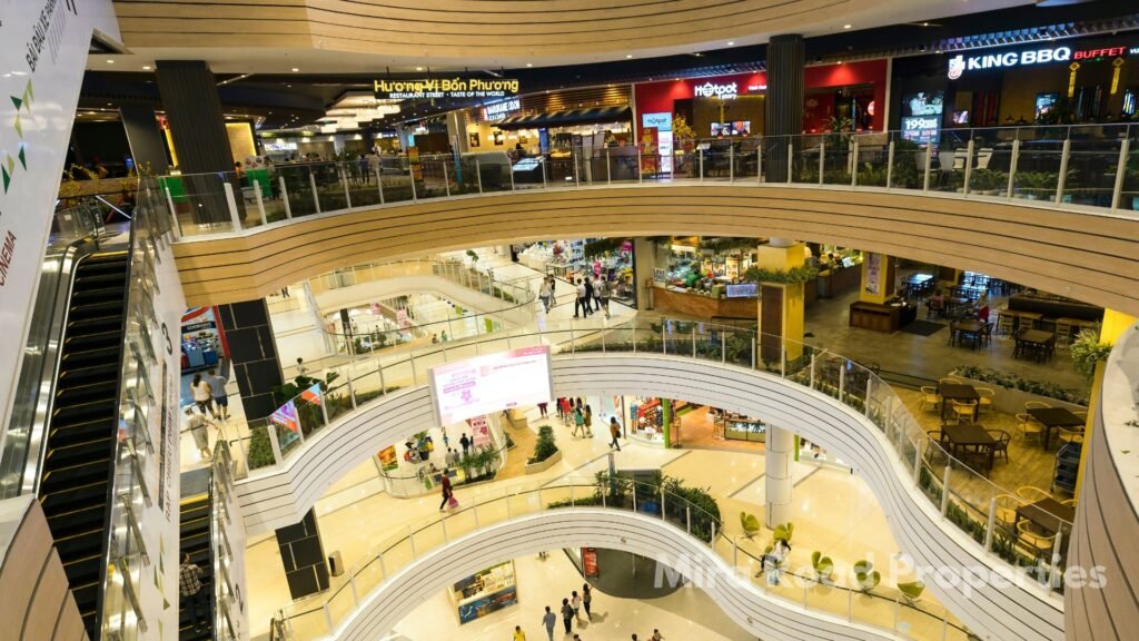 Showrooms for rent in Mira Road main road with amenities