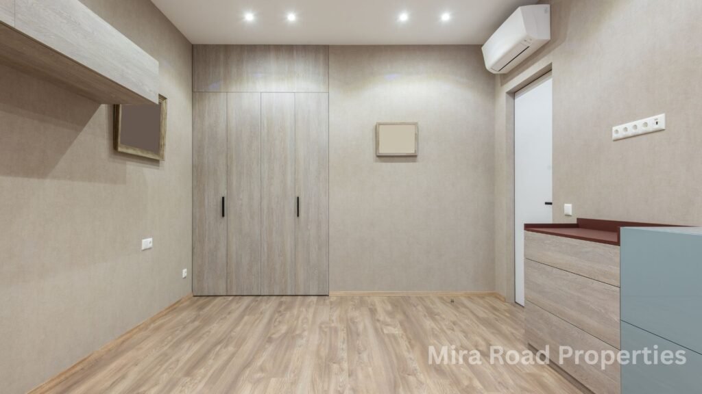 2 BHK Flat in Indralok Phase, Mira Road by Owner