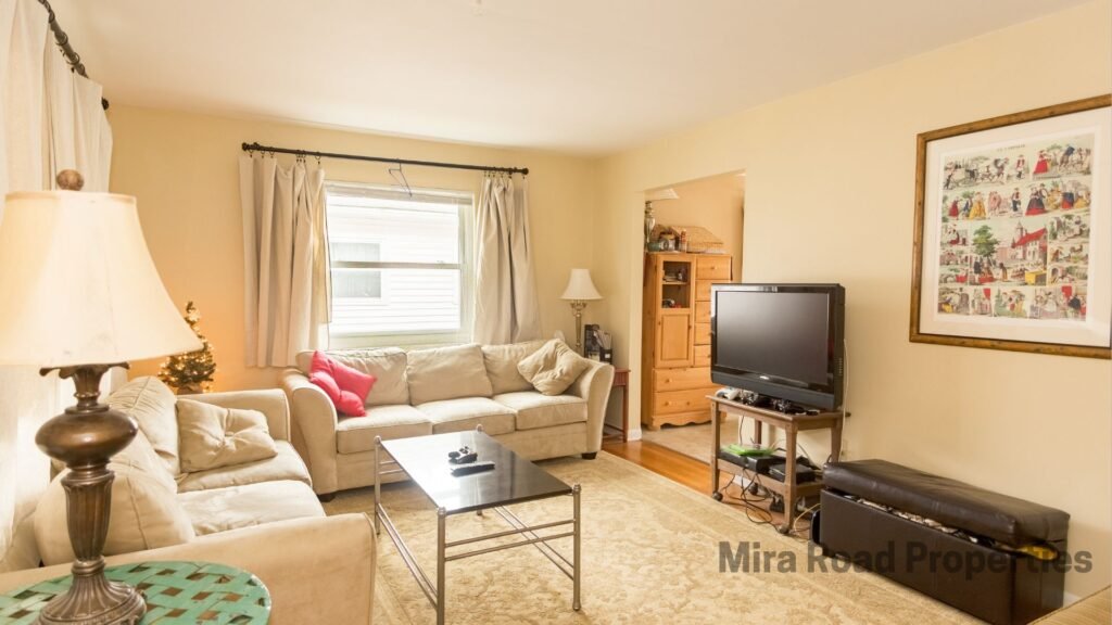 2 BHK flat for rent in Lodha Complex Mira Road