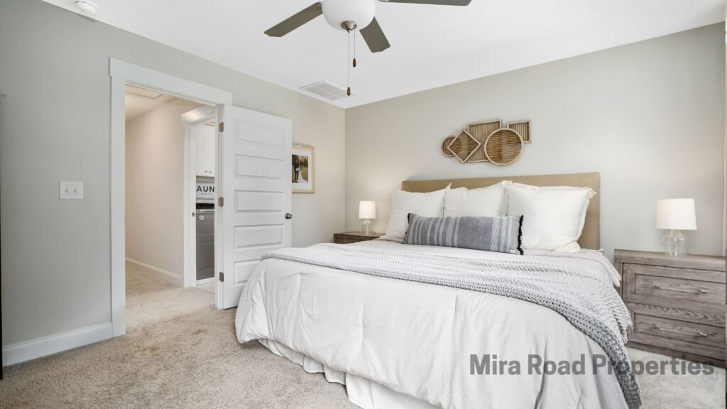 Garden facing 2 BHK apartment Seven Eleven Complex, Mira Road