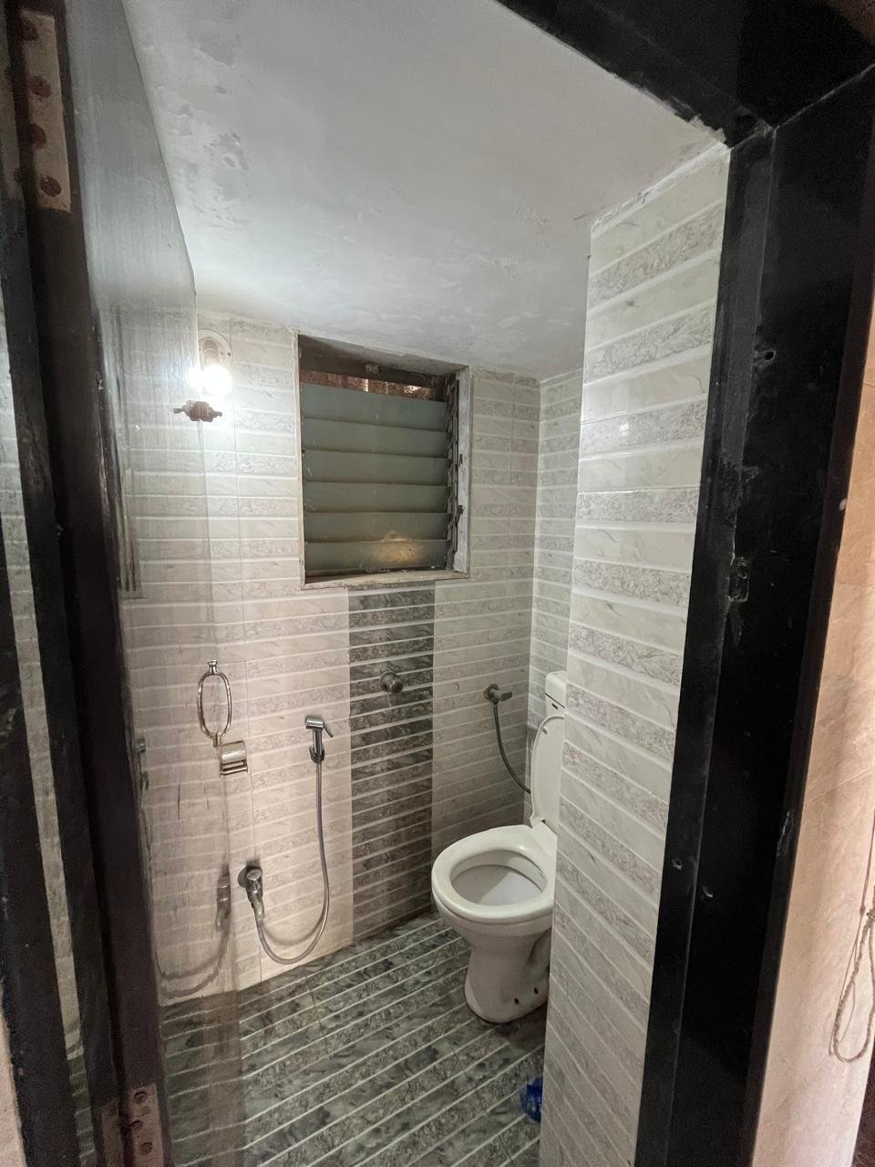 1 BHK Flat for Rent in Abhay Sheetal Complex, Vinay Nagar, Mira Road (Furnished)