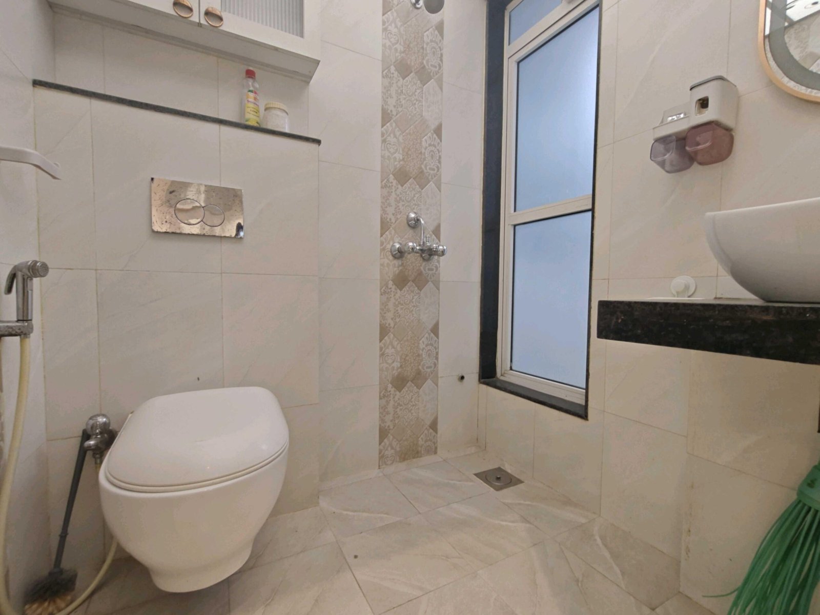 2 BHK Flat for Rent in JP North Garden City, Vinay Nagar, Mira Road (Semi-Furnished)