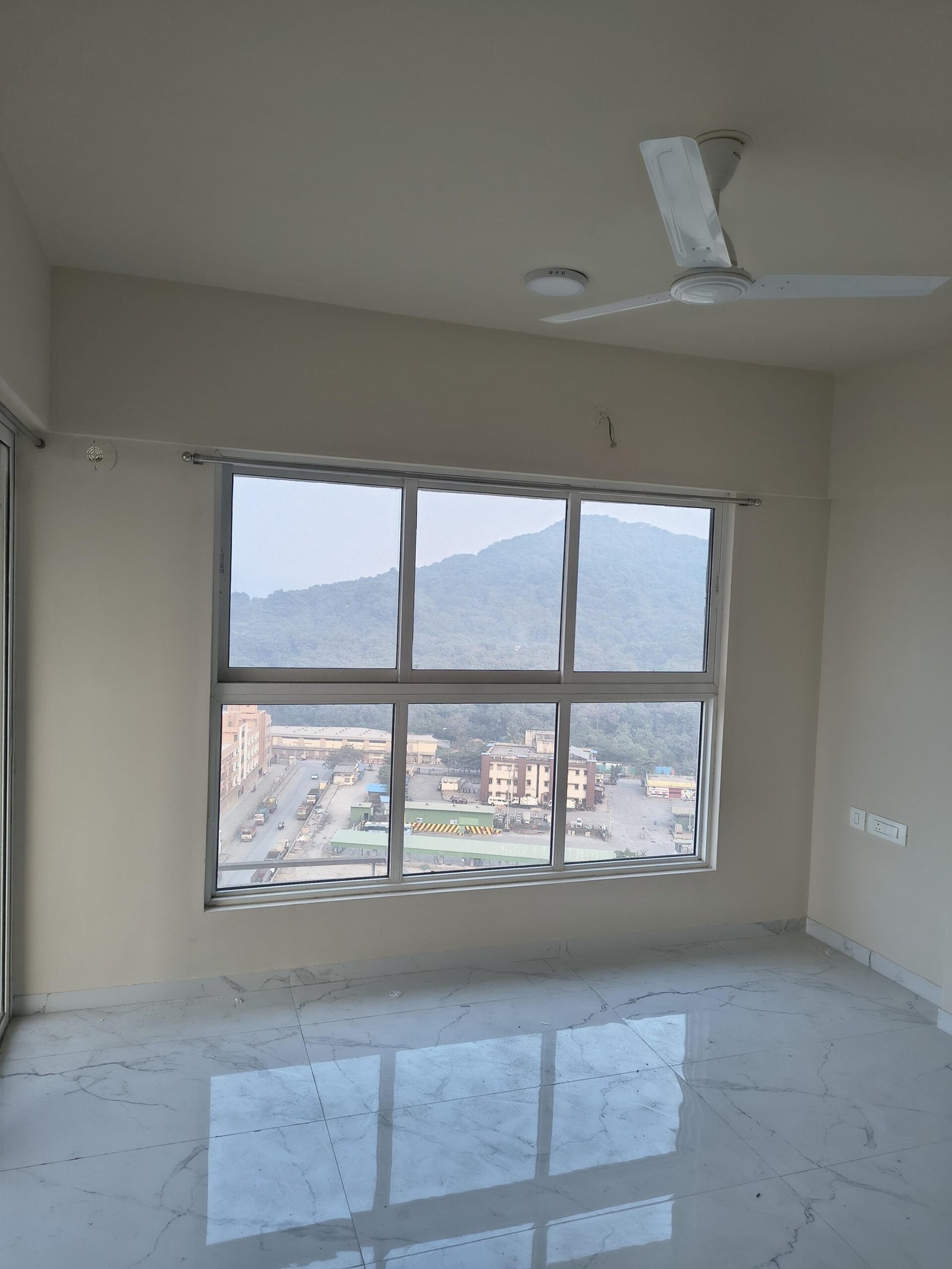 3 BHK Flat for rent in Mira Road, Mira Bhayandar1056 Sq