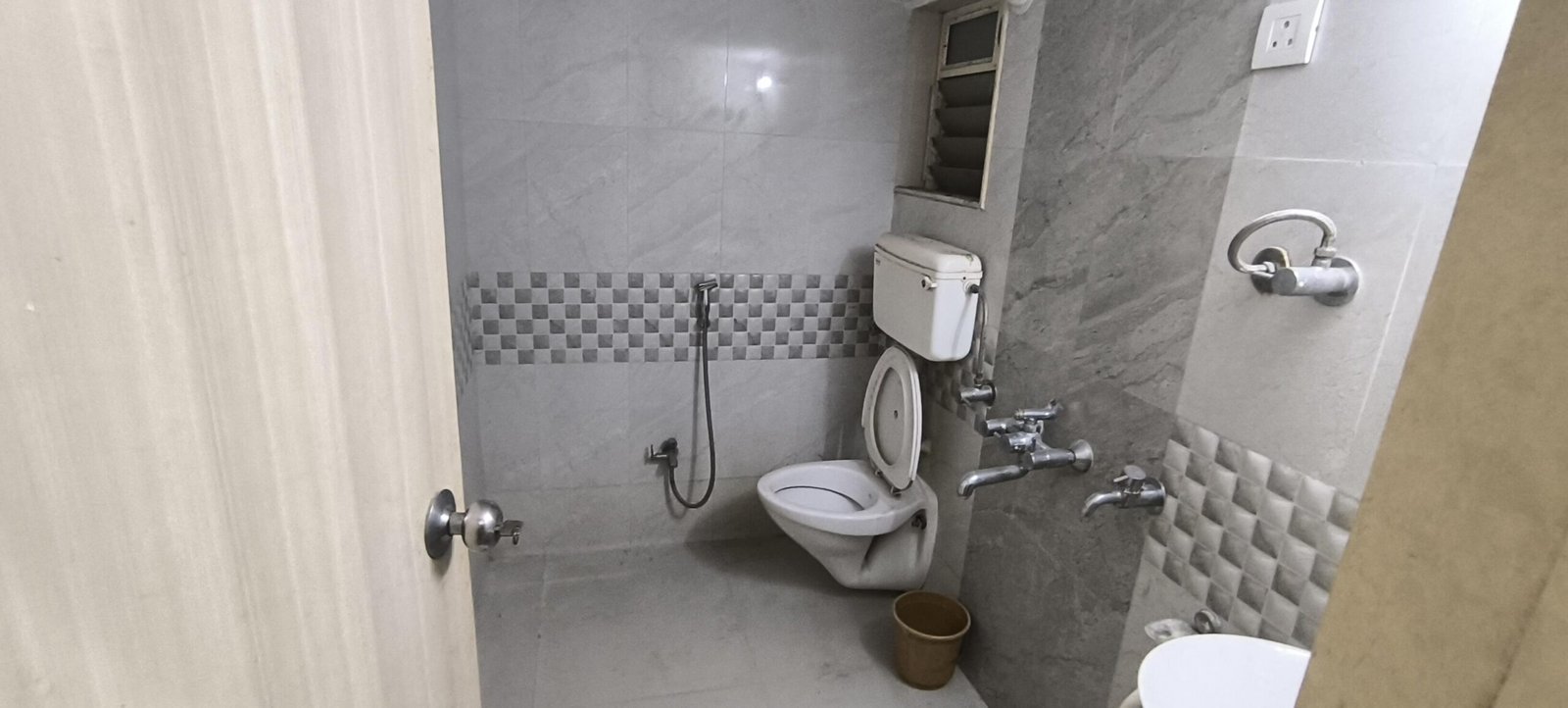 2 BHK Flat in Chandan Shanti, Mira Road East