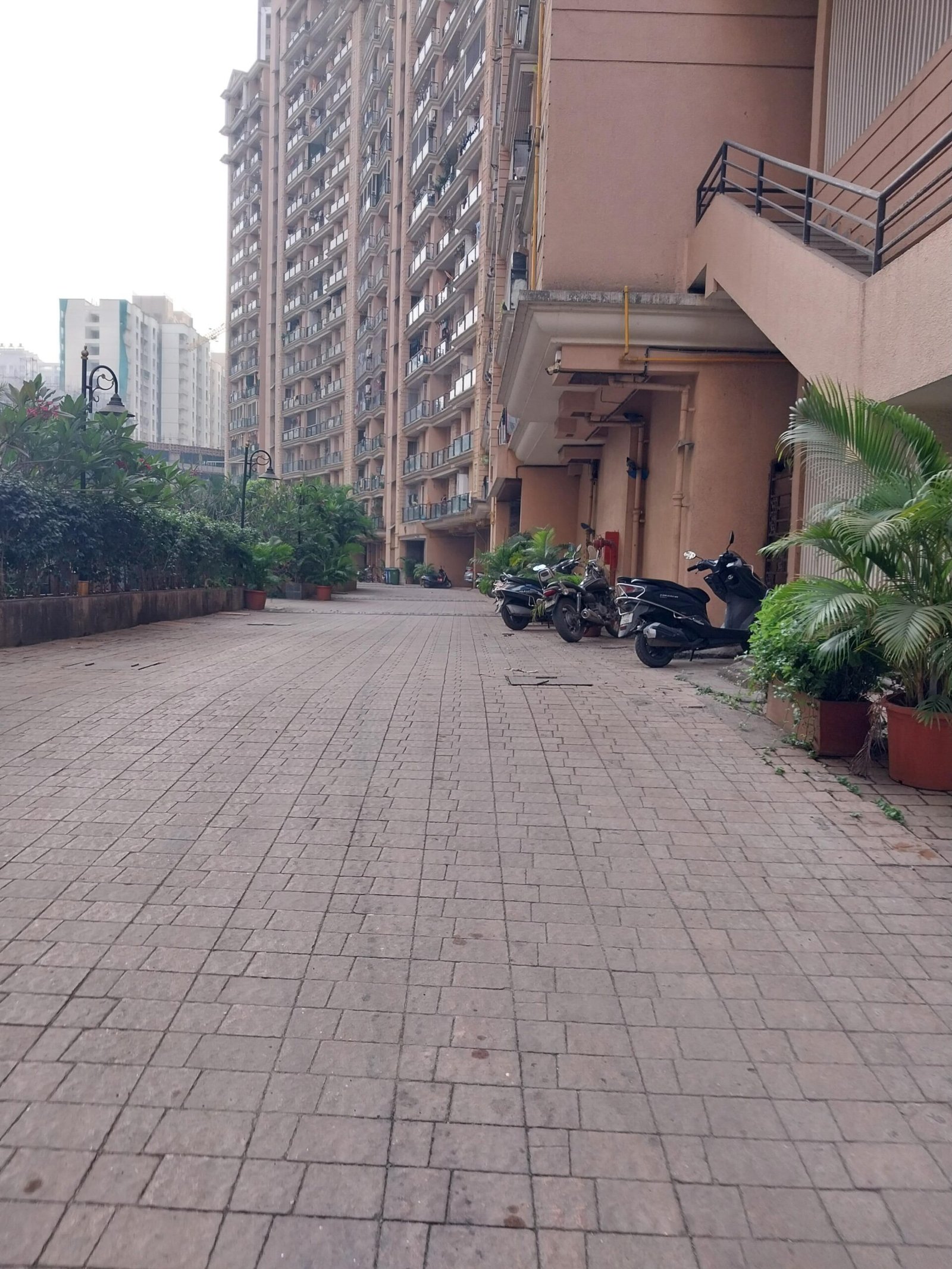 2 BHK Flat for Rent in JK Iris, Vinay Nagar, Mira Road (Semi-Furnished)