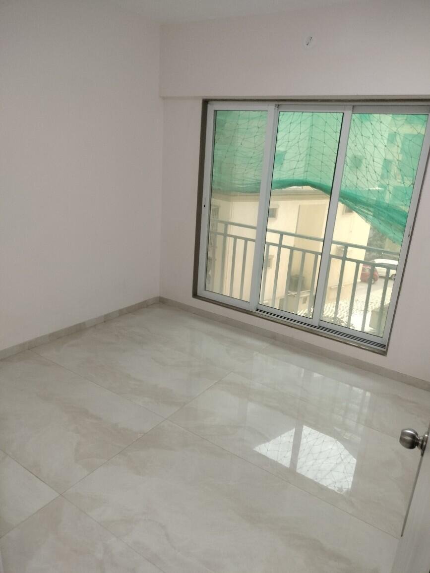 2 BHK Flat in Oswal Paradise Parshwa Nagar, Mira Road East