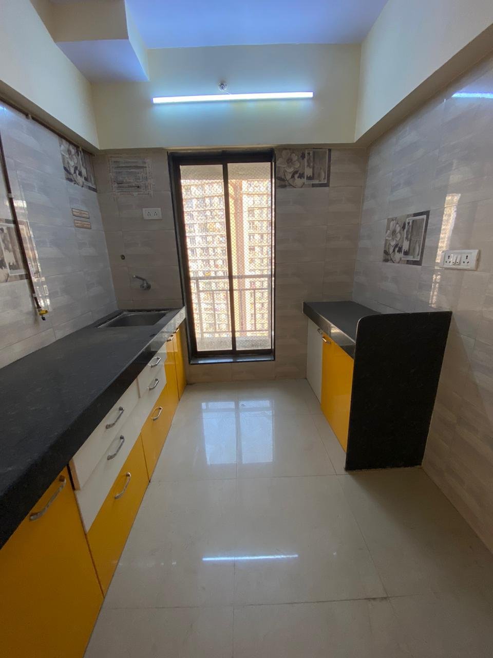 1 BHK Flat in RR Hill Galaxy Kashimira, Mira Road East