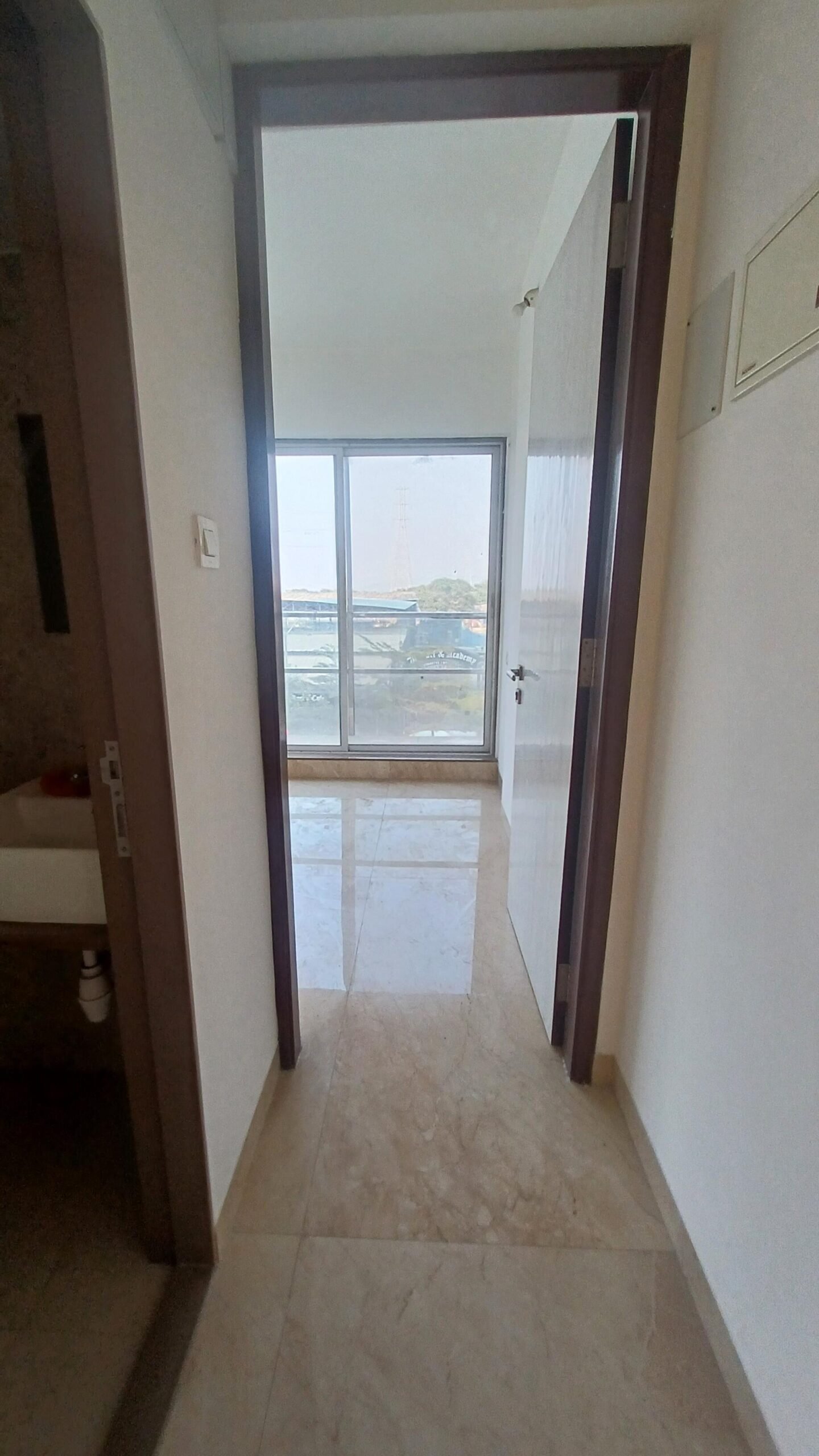 2 BHK Flat for rent in Beverly Park, Mira Road East 650 Sq