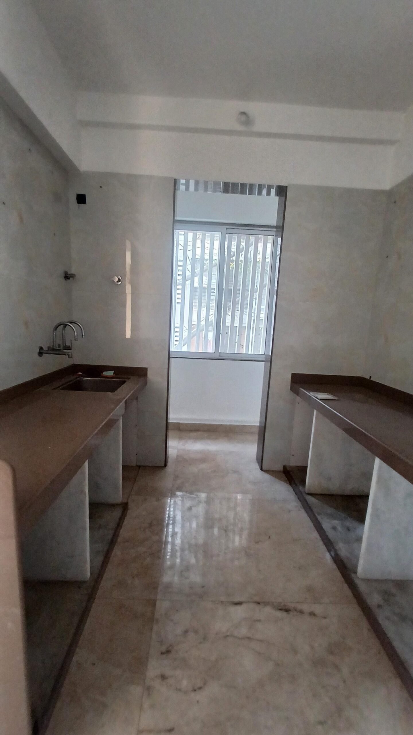 2 BHK Flat for rent in Beverly Park, Mira Road East 650 sq.