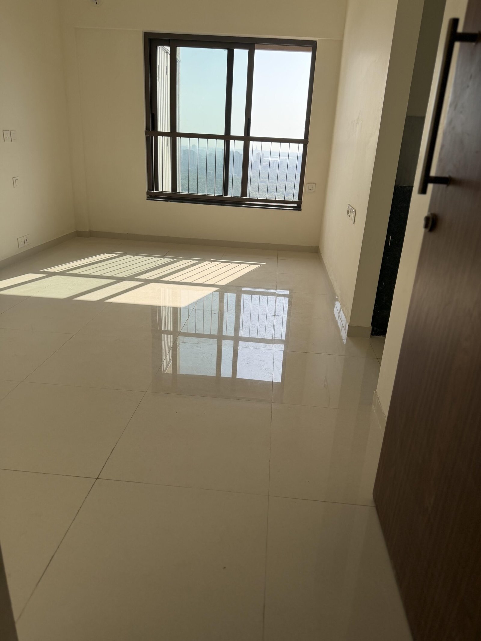 2 BHK Flat for rent in Mira Road East, Mira Bhayandar 812 sq