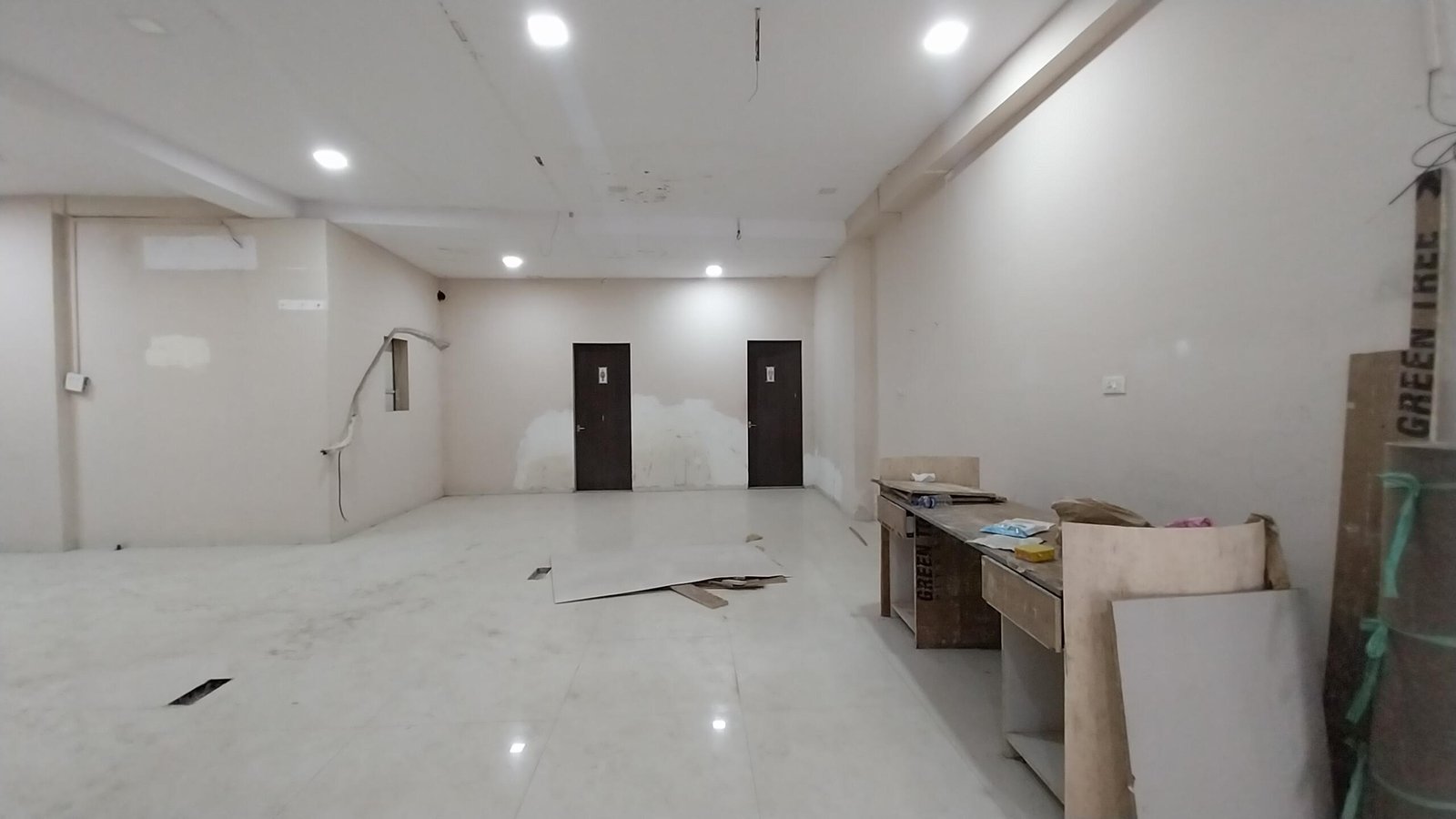 Showroom Ravi Gaurav Woods in Mira Road, Mira Bhayanda