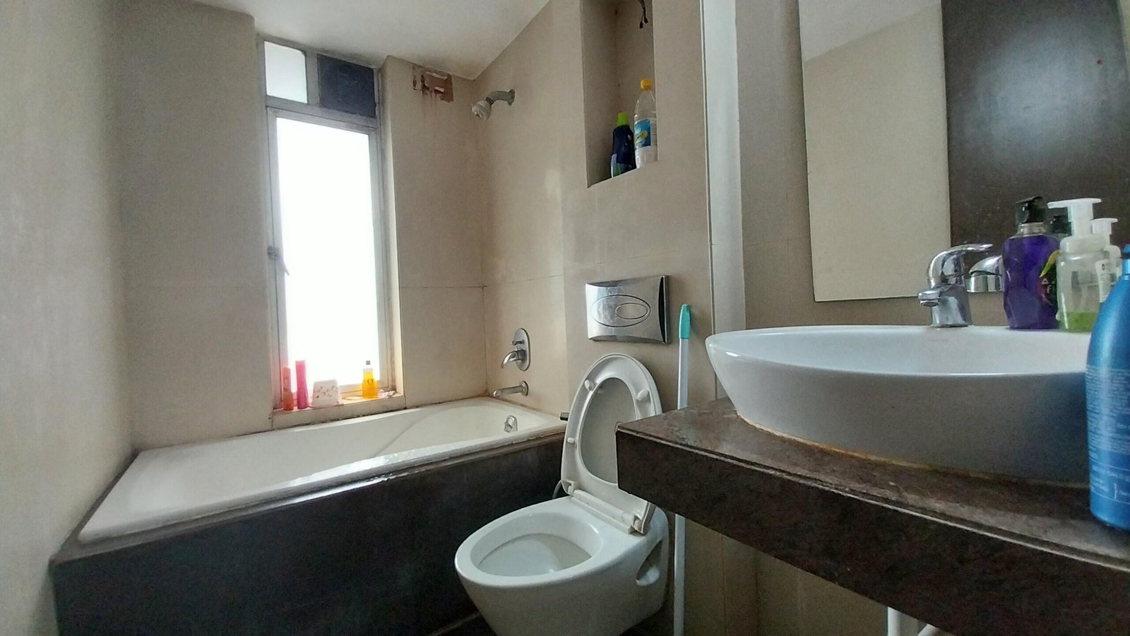 3 BHK Flat in Lodha Aqua Mira Road,