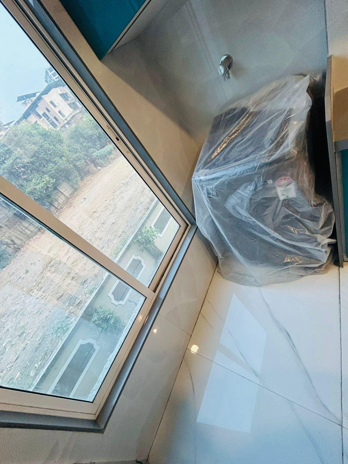 2 BHK Flat in Saibaba Nagar, Mira Road East