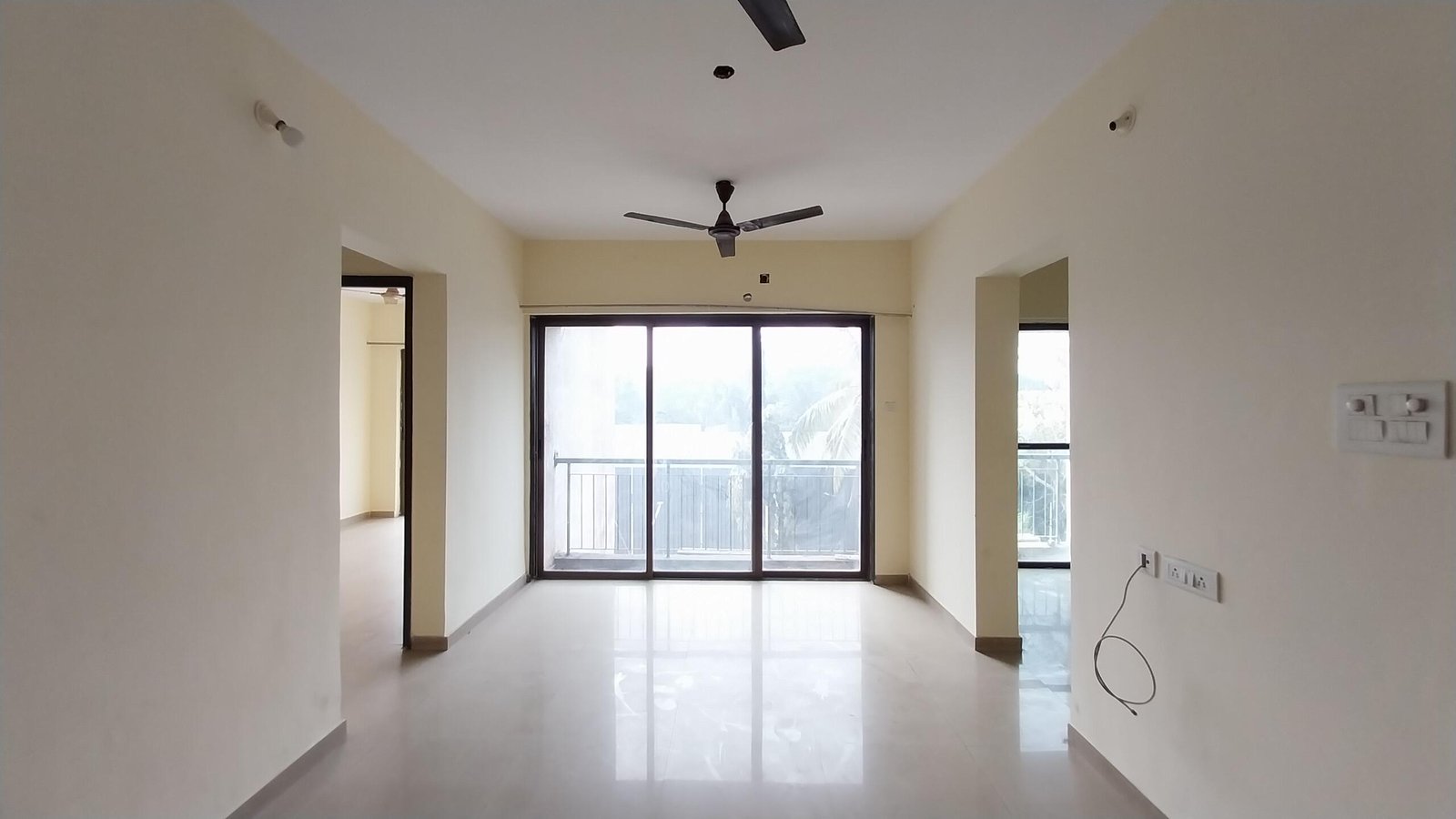 2 BHK Flat in man opus building Mira Road,